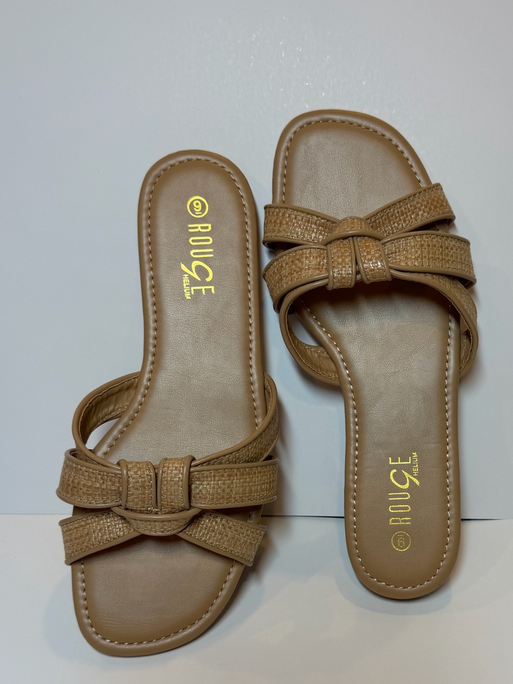 Rouge Helium Women's Tan Bow Slide Sandals
